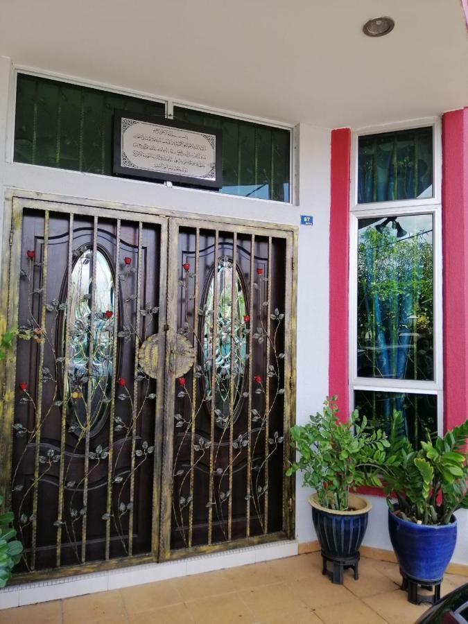 Hawwa Sara Muslim Homestay Malacca Eksteriør bilde