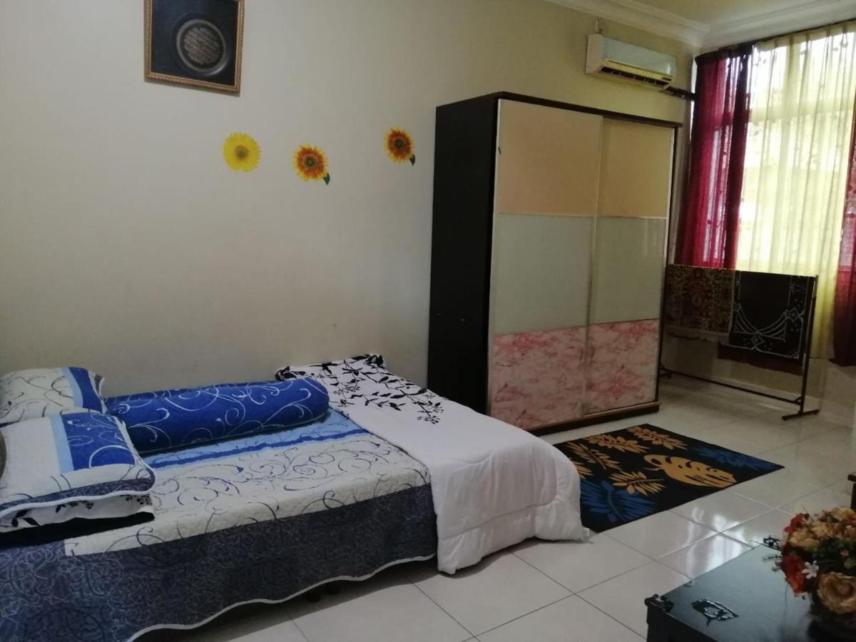 Hawwa Sara Muslim Homestay Malacca Eksteriør bilde