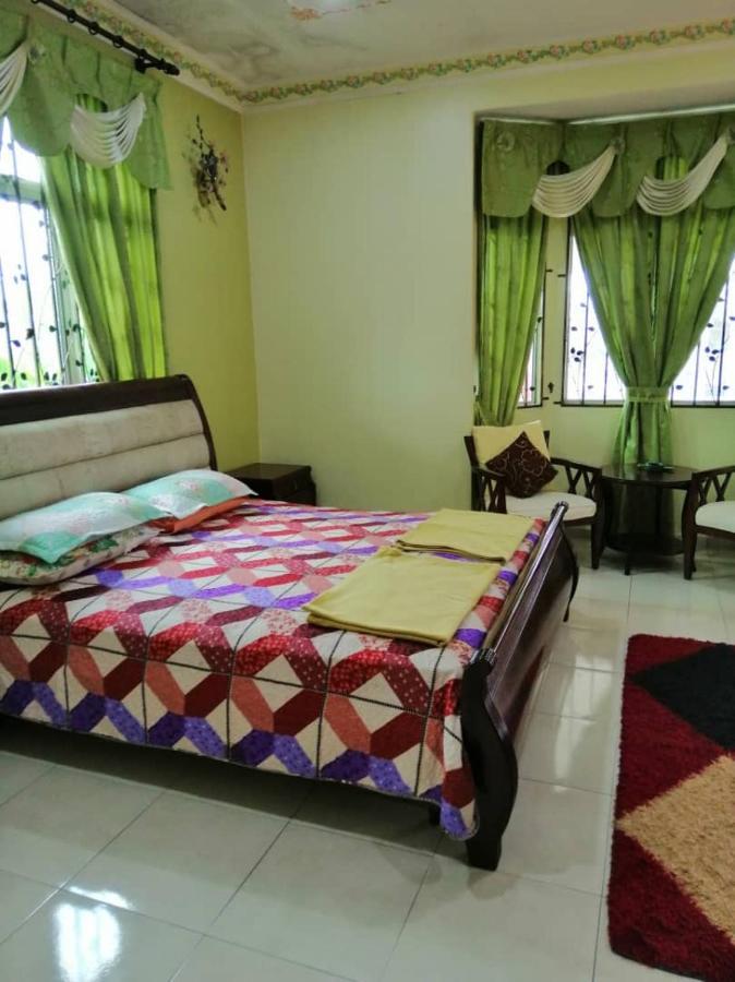 Hawwa Sara Muslim Homestay Malacca Eksteriør bilde