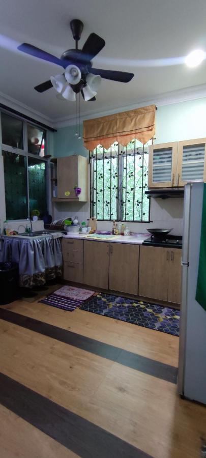 Hawwa Sara Muslim Homestay Malacca Eksteriør bilde