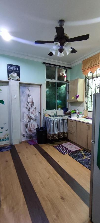 Hawwa Sara Muslim Homestay Malacca Eksteriør bilde