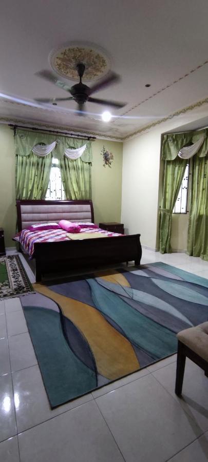 Hawwa Sara Muslim Homestay Malacca Eksteriør bilde